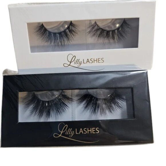 Lilly Lashes Accessory Collection with Clutch - Picture 2 of 3